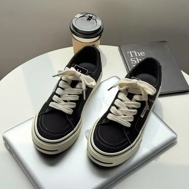 URBAN AUTHENTIC