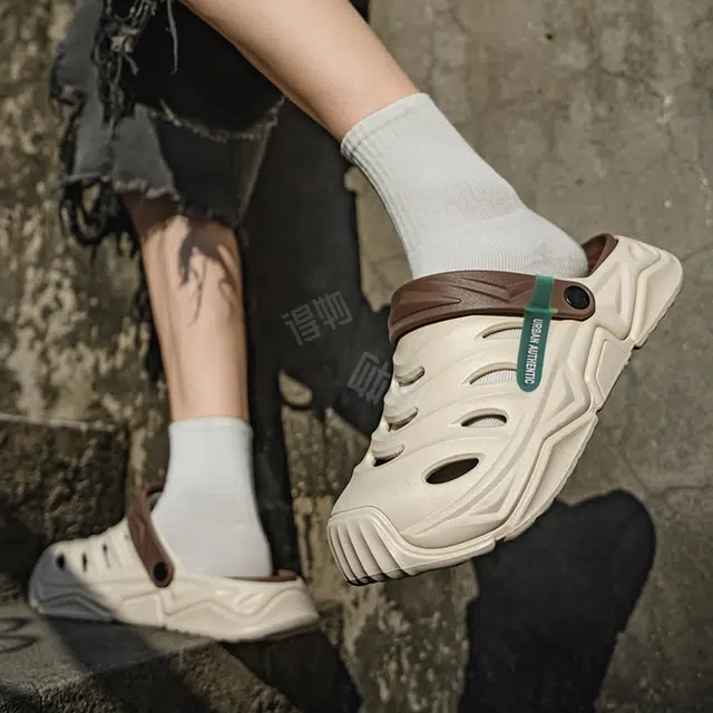 URBAN AUTHENTIC EVA