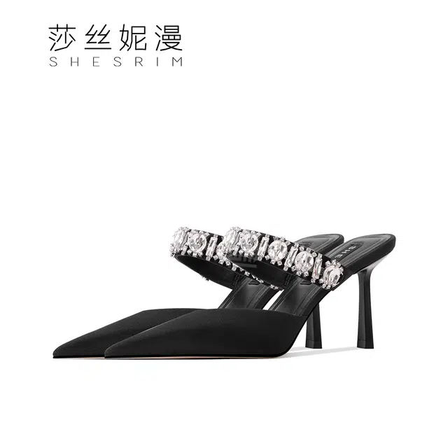 莎丝妮漫 时尚 外穿 水钻 防滑包头拖鞋 女