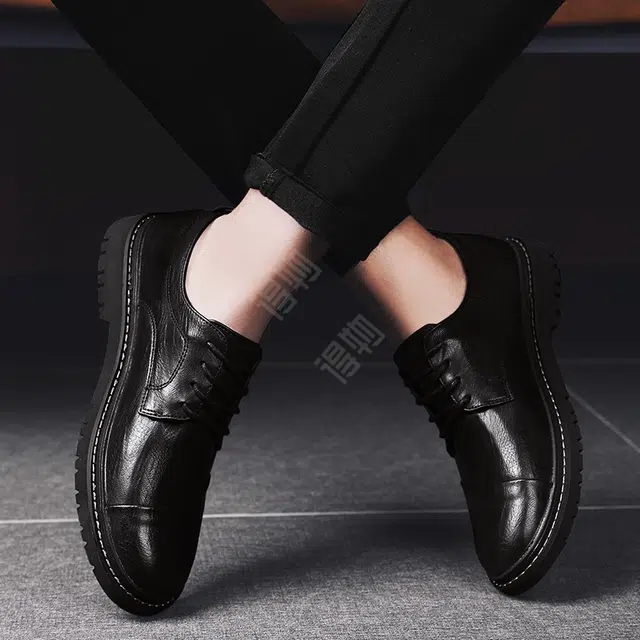 依米奴 真皮质感 高颜值 经典复古 英伦风 商务正装 职场会议 年轻潮流 日常通勤 雅痞帅气 精致轻奢 百搭 休闲鞋 男款