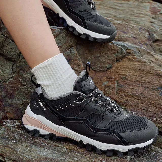 探路者 户外休闲 防滑耐磨透气 低帮 徒步鞋 女款 黑色