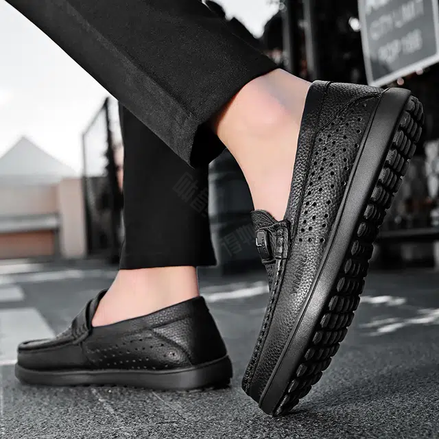 依米奴 夏日 真皮质感 透气镂空 商务正装 职场会议 高颜值 时尚潮流 脚感舒适 低调百搭 日常通勤 休闲鞋 男款 黑色