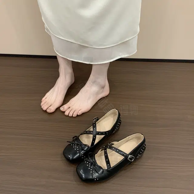 交叉带铆钉浅口芭蕾风蝴蝶结韩版法式气质百搭 女士休闲单鞋 女款