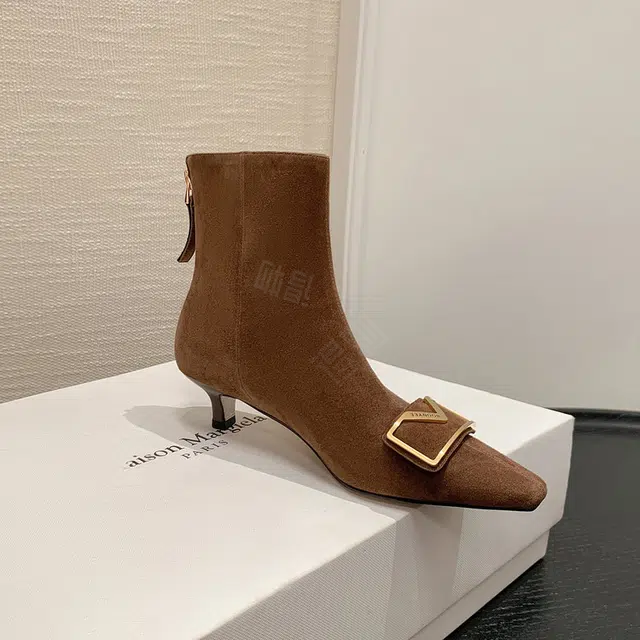 绒面 轻奢风真皮小方头金属扣猫跟瘦瘦气质百搭踝法式 短筒 马丁靴 女款