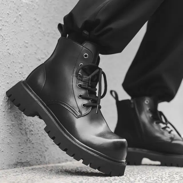 超纤皮 秋冬季加绒加厚防滑 黑武士系列 侧拉链厚底德比潮流百搭户外机车靴 短筒 时尚马丁靴 男款 经典黑色
