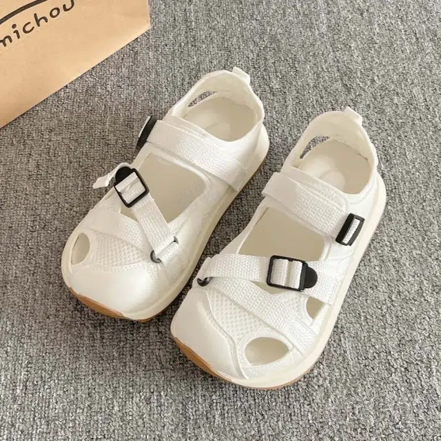 运动与时尚兼具的舒适百搭 生活休闲鞋 女款