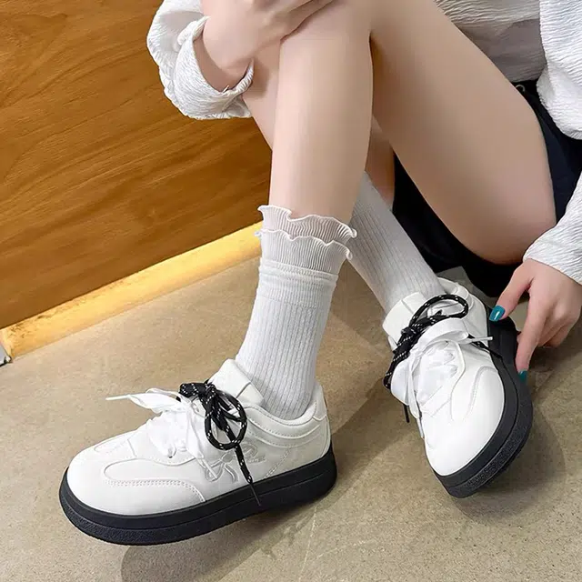 潮流小众复古甜美休闲百搭蝴蝶结厚底小个子显脚小学院风 耐磨轻便透气 低帮 板鞋 女款