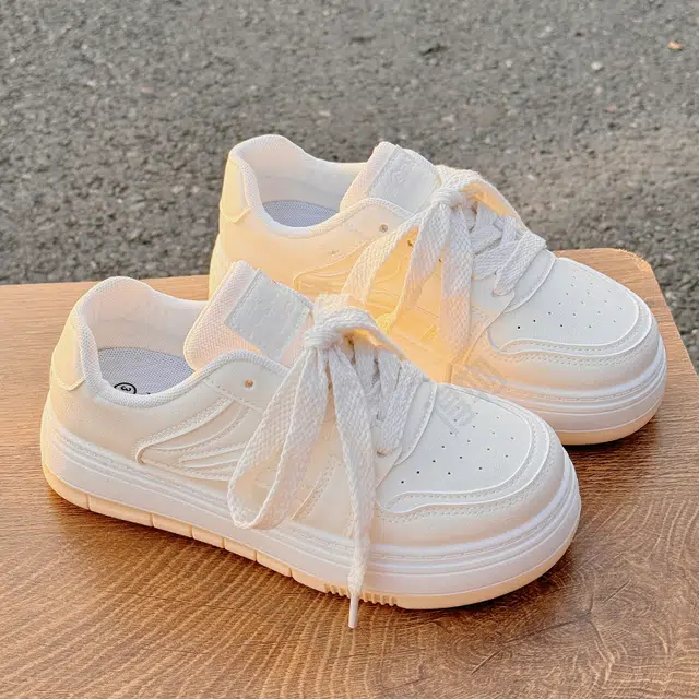 人造革 百搭舒适潮流时尚小众设计感鞋款 防滑耐磨增高 低帮 板鞋 女款 米色