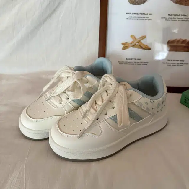 面包鞋 融合多种风格 满足多样场景需求 低帮 板鞋 女 米兰