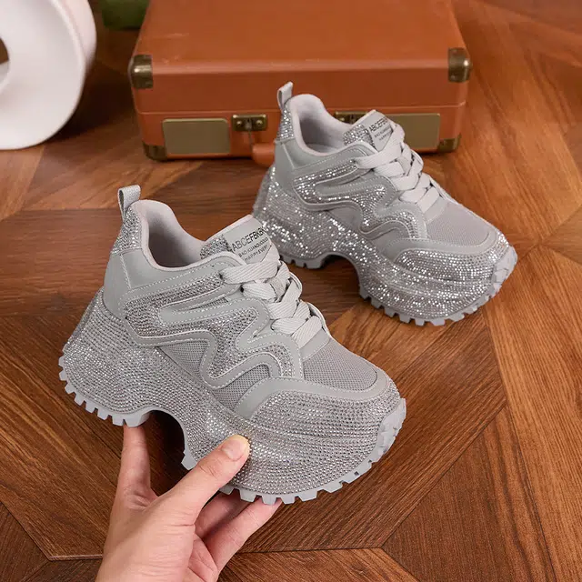 满钻厚底内增高百搭休闲运动户外时尚潮流学院风运动鞋 减震耐磨平衡 低帮 老爹鞋 女款