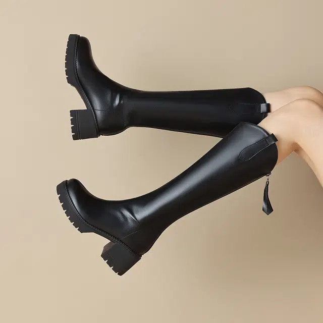 DAPHNE PU