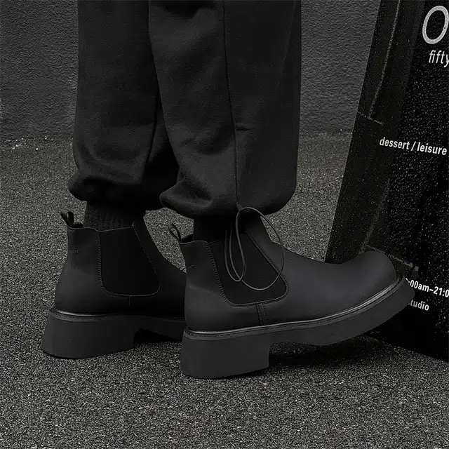 超纤皮 潮流韩版英伦风厚底复古时尚舒适百搭圆头 短筒 切尔西靴 男款 黑色