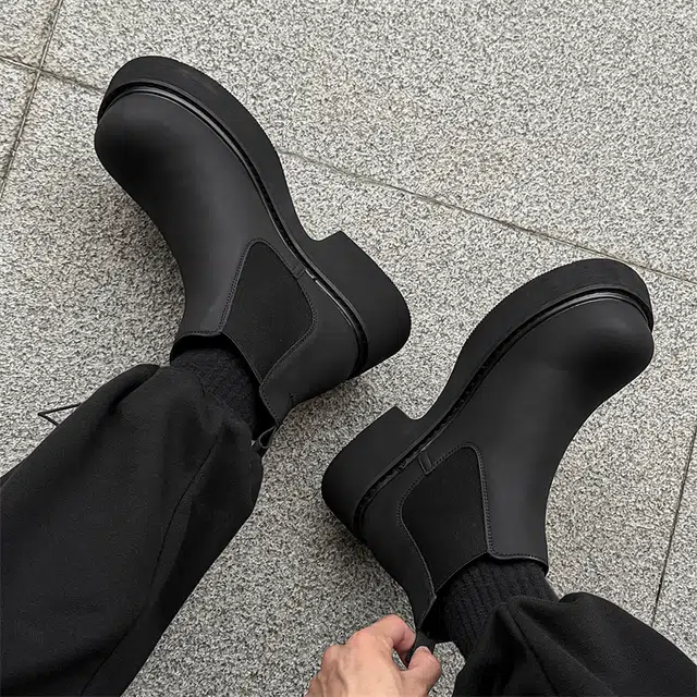 超纤皮 潮流韩版英伦风厚底复古时尚舒适百搭圆头 短筒 切尔西靴 男款 黑色