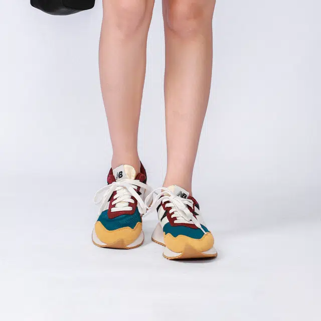 New Balance 237