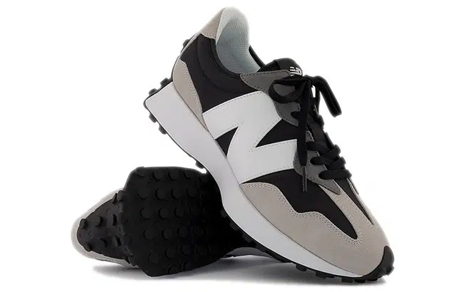 New Balance 327 Black Grey