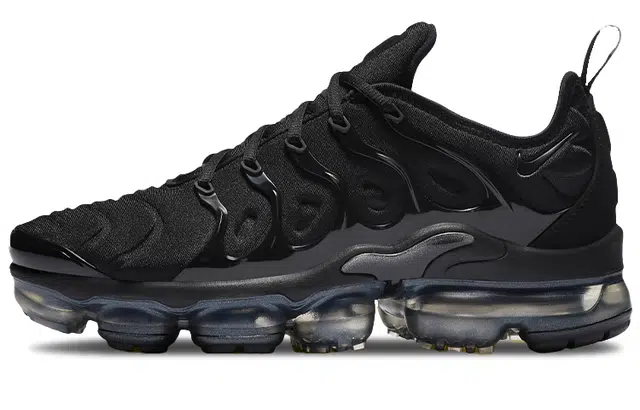 Nike Vapormax Plus "Triple Black"