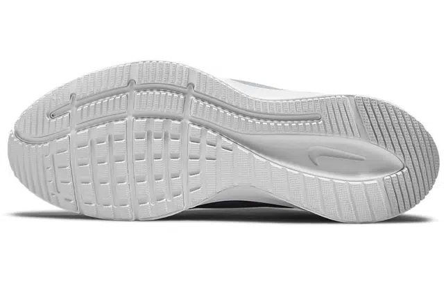Nike Quest 4