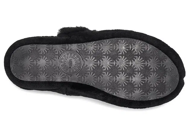 UGG Fuzz Yeah