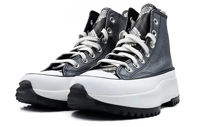 Converse Run Star Hike