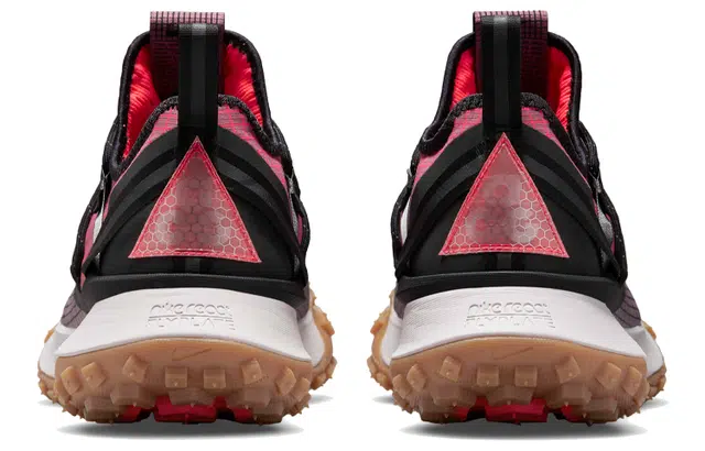 Nike ACG Mountain Fly Low "Flash Crimson"