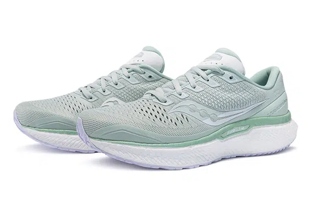 Saucony Triumph 18