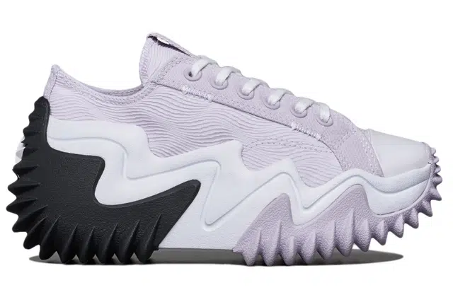 Converse Run Star Hike Motion