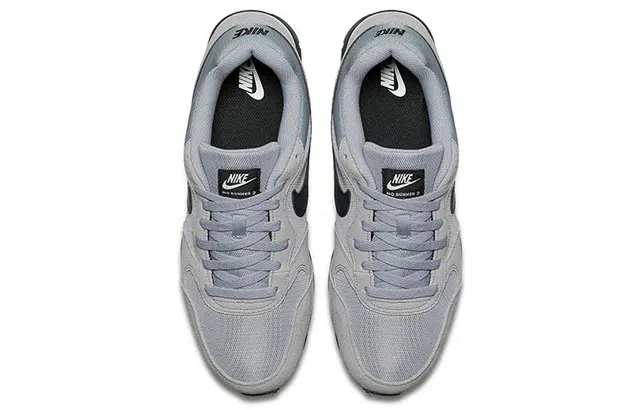Nike MD Runner 2