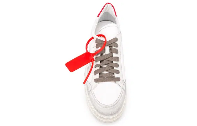 OFF-WHITE Arrow
