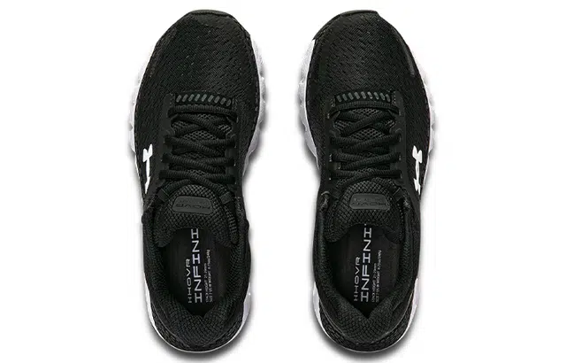 Under Armour Infinite 2