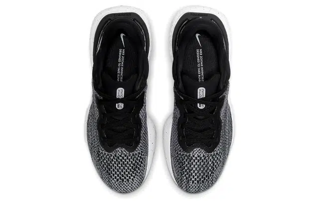 Nike Invincible Run 1 Flyknit