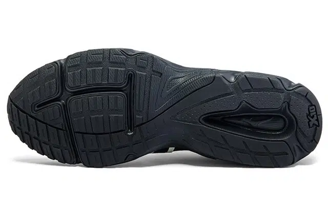 Mizuno Spark cn