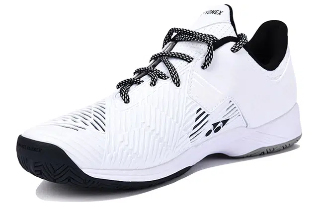 YONEX