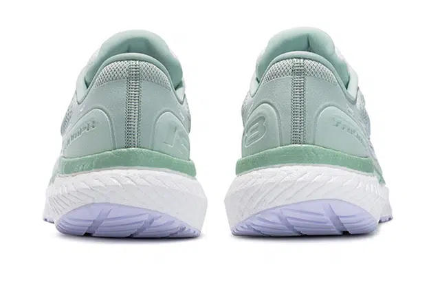 Saucony Triumph 18