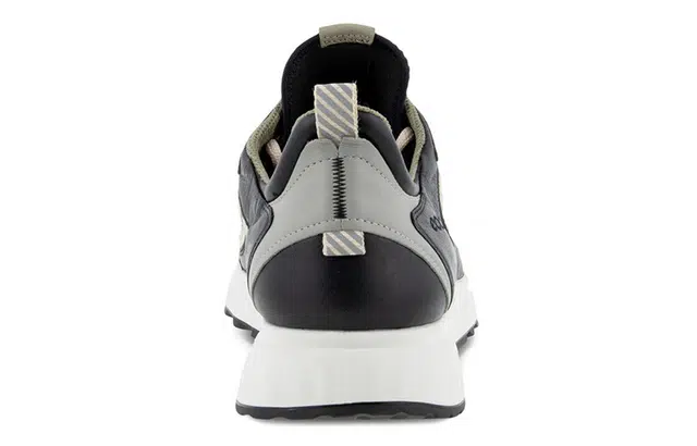 ecco St.1