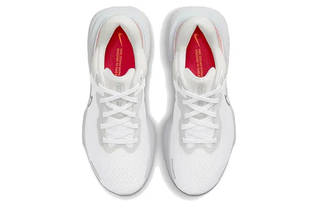 Nike Invincible Run 1 Flyknit
