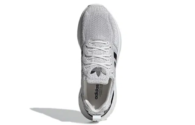 adidas originals Swift Run 22