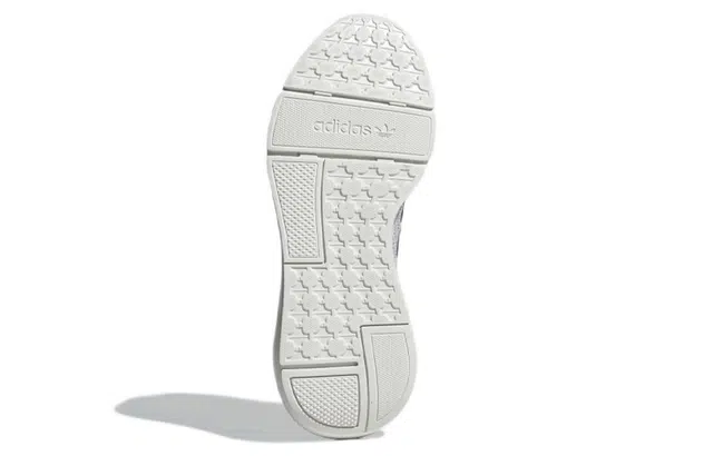 adidas originals Swift Run 22