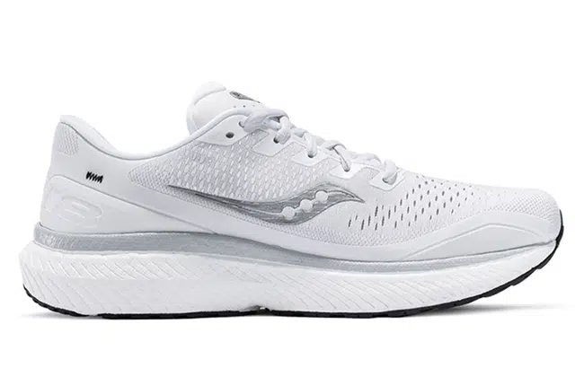Saucony Triumph 18