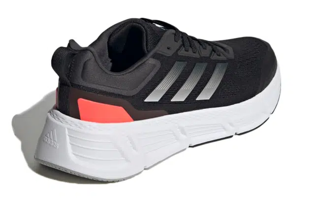 adidas Questar