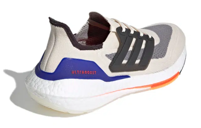 adidas Ultraboost 21