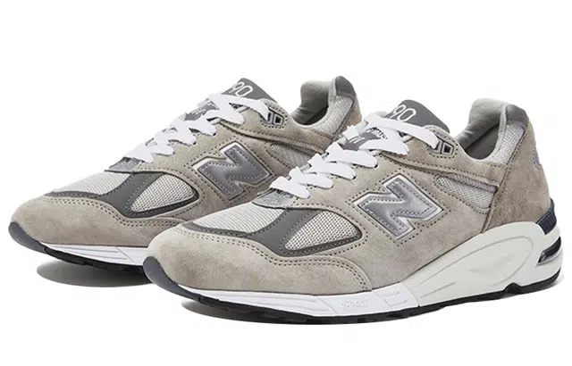 New Balance NB 990 V2