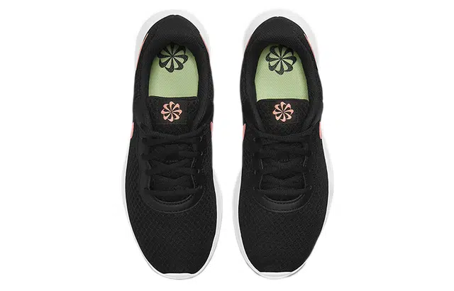 Nike Tanjun Black Pink