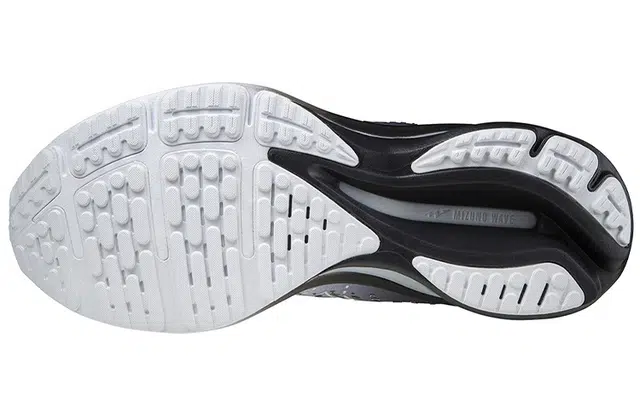 Mizuno Wave Rider 25