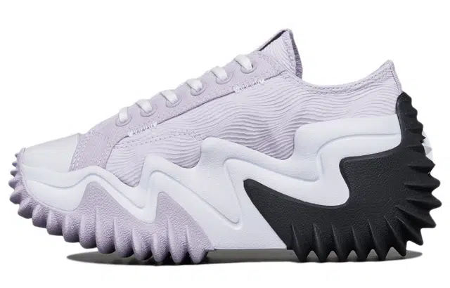 Converse Run Star Hike Motion