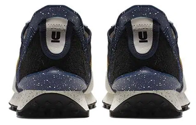 Nike Daybreak "Obsidian Gold"