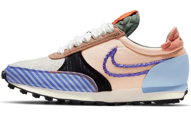 Nike Daybreak type "crimson tint"