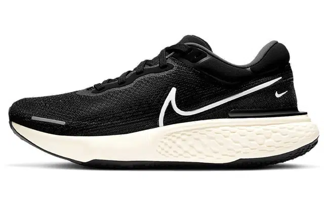 Nike Invincible Run 1 flyknit