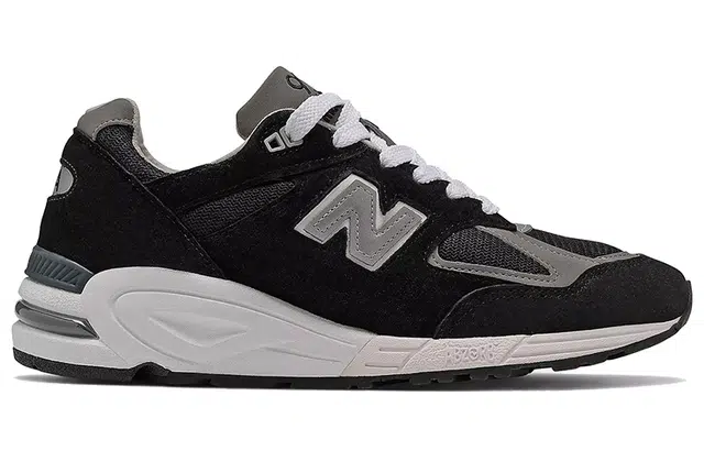 New Balance NB 990 V2