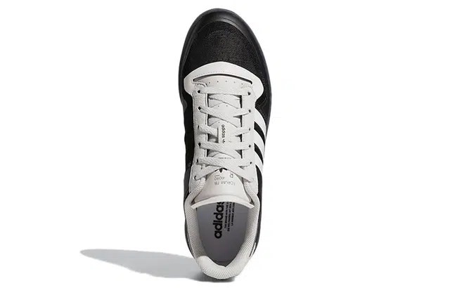 adidas originals FORUM Tech Boost