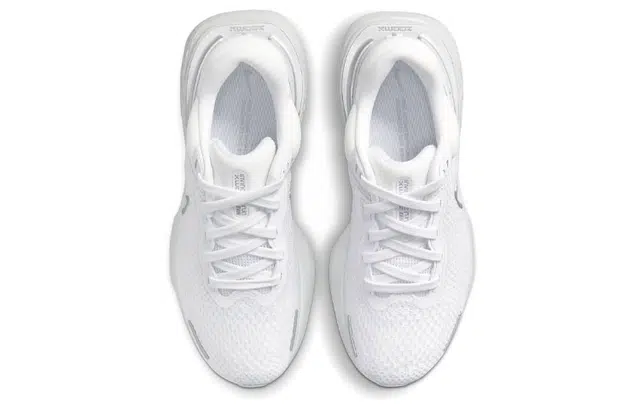 Nike Invincible Run 1 Flyknit